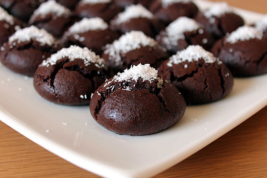 Hindistan Cevizli Kakaolu Islak Kurabiye Tarifi ve Malzemeleri